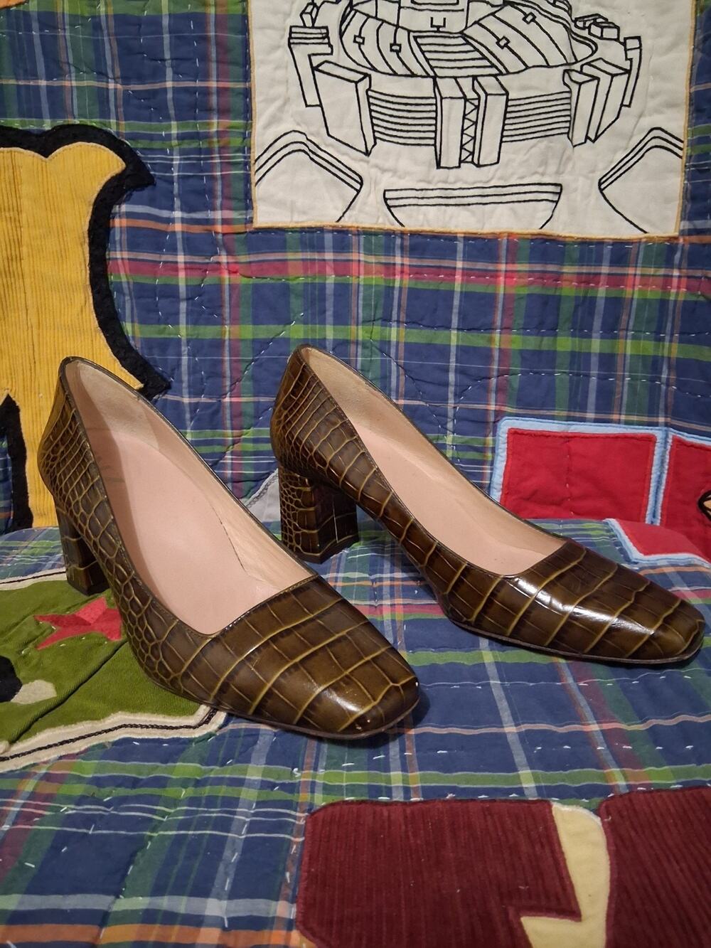 Inez Women's Olive Green Croc Embossed Leather Block Heel Pumps Size 9.5M Spain